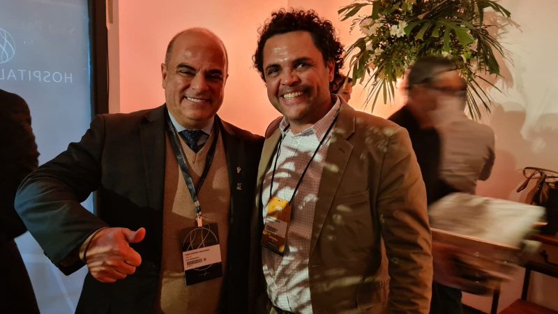 Dr. Fábio Manhoso e Dr. Fábio Stevanato- ImpulsoVet revista eletrônica no Congresso Pet Vet 2022.