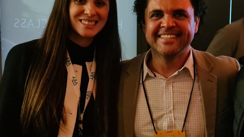 Dra. Bianca Gresele e Dr. Fábio Stevanato – ImpulsoVet revista eletrônica no Congresso Pet Vet 2022.