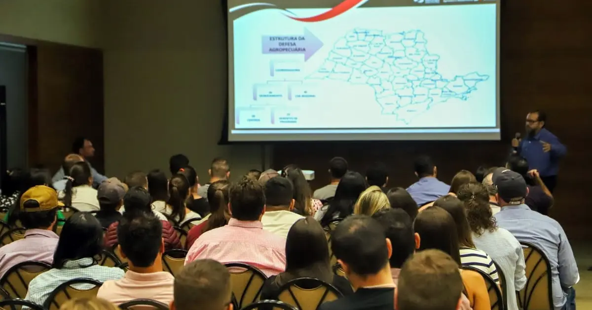 Avicultura de postura bate recordes e reforça protagonismo no Congresso APA 2025.