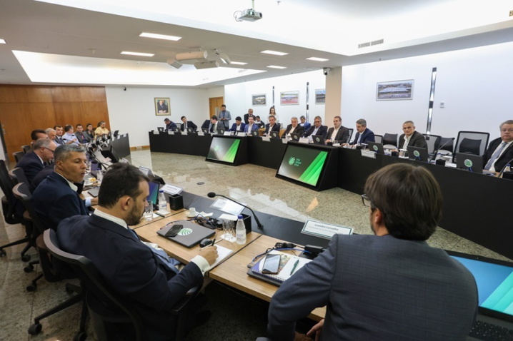 CNA cobra soluções emergenciais para falta de vacinas na pecuária.