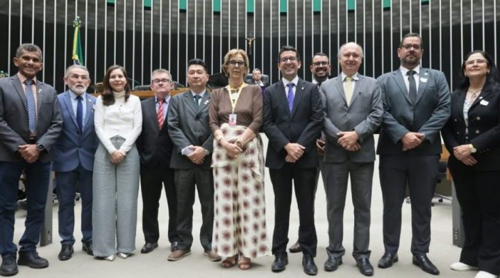 Exame de proficiência em Medicina Veterinária é aprovado na CCJ da Câmara e segue para o Senado.