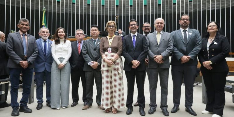 Exame de proficiência em Medicina Veterinária é aprovado na CCJ da Câmara e segue para o Senado.