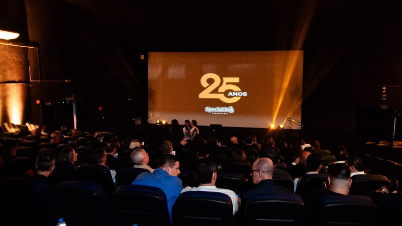 Special Dog Company celebra 25 anos com pré-estreia de documentário e coquetel.